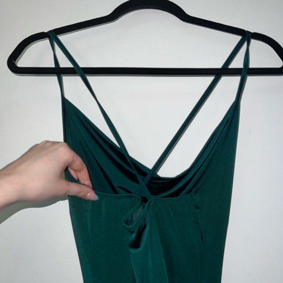 Emerald Green Midi Windsor Silk Dress - Picture 3 of 3